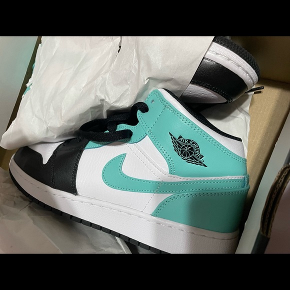 Air jordan mid GS WHITE/TROPICAL TWIST-BLACK